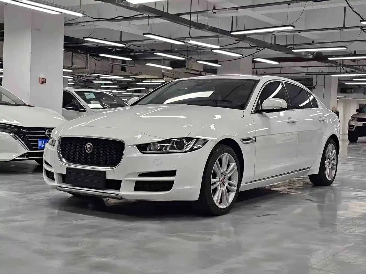 Jaguar XE XEL 2018 2.0T 200PS Premium Edition