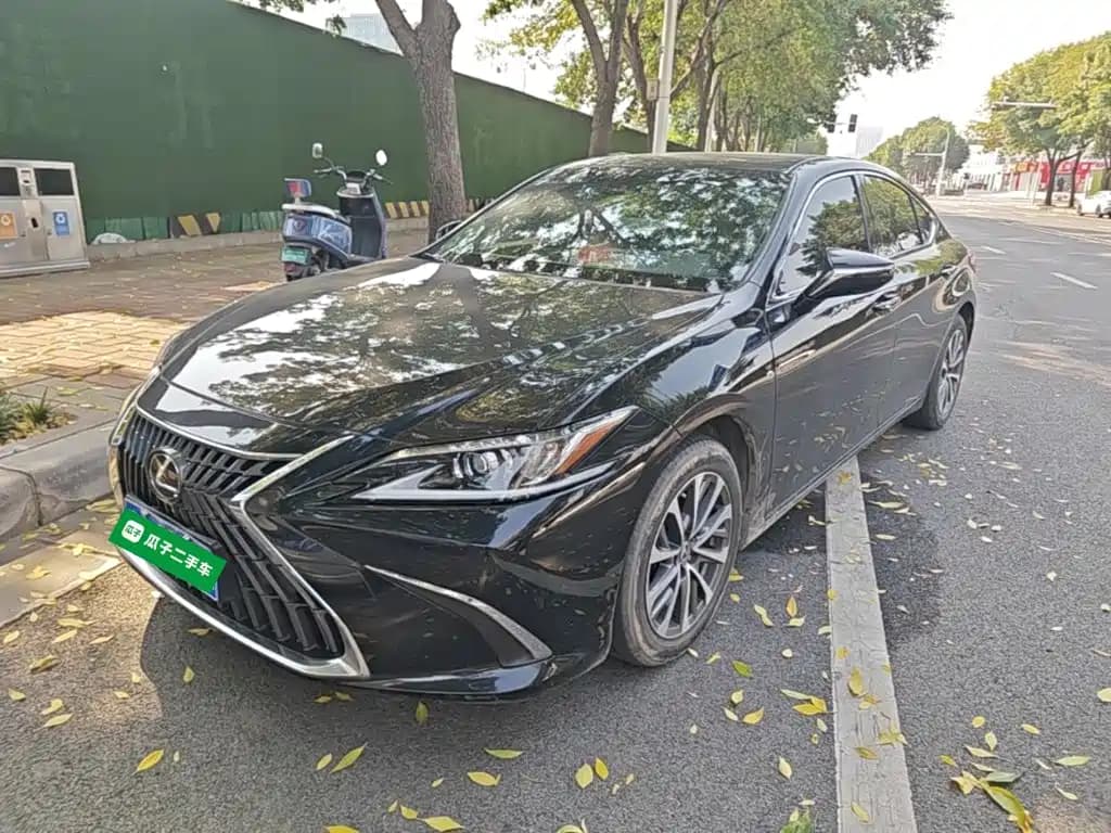 Lexus ES 2023 200 Excellence Edition