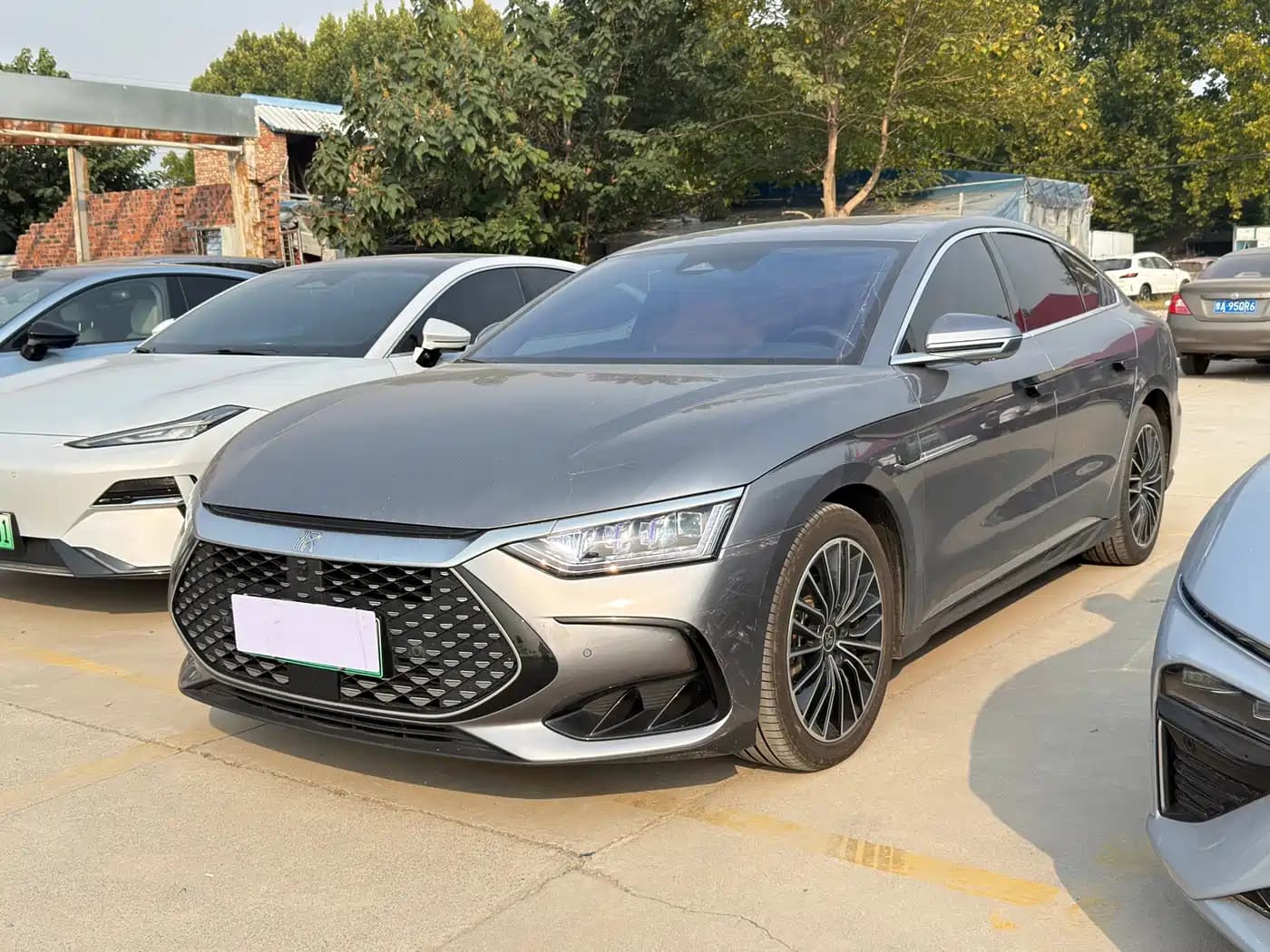 BYD Han 2022 DM-i 121KM Premium Edition