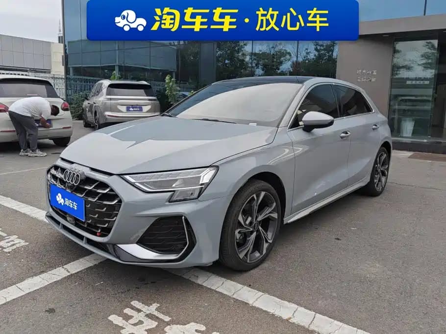 Audi A3 2025 Sportback 35TFSI Flying Premium
