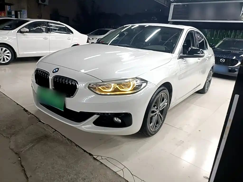 BMW 1 Series 2018 118i Sport Edition