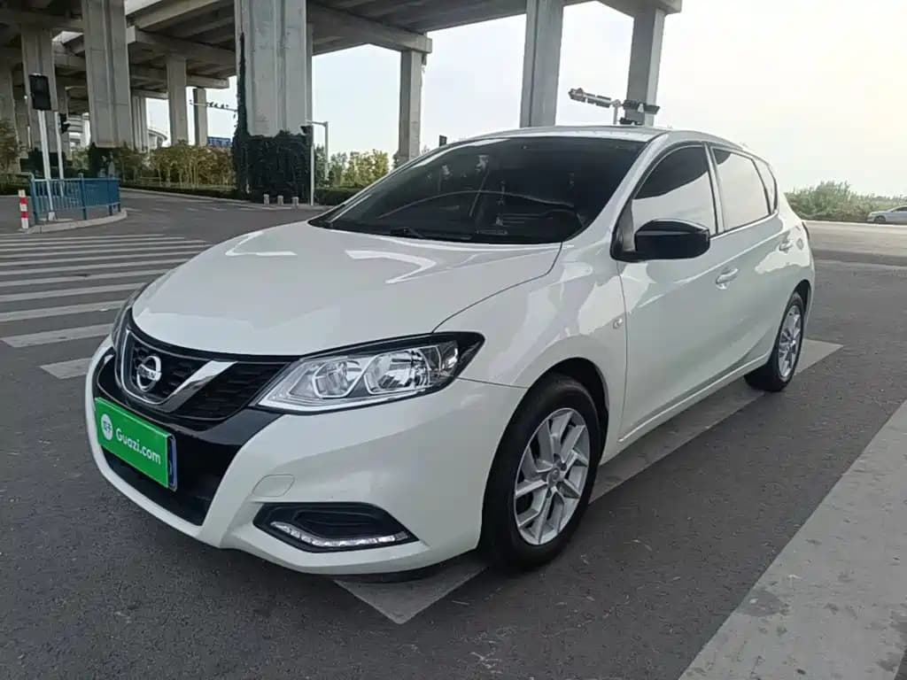 Nissan Tiida 2021 1.6L CVT Cool Edition