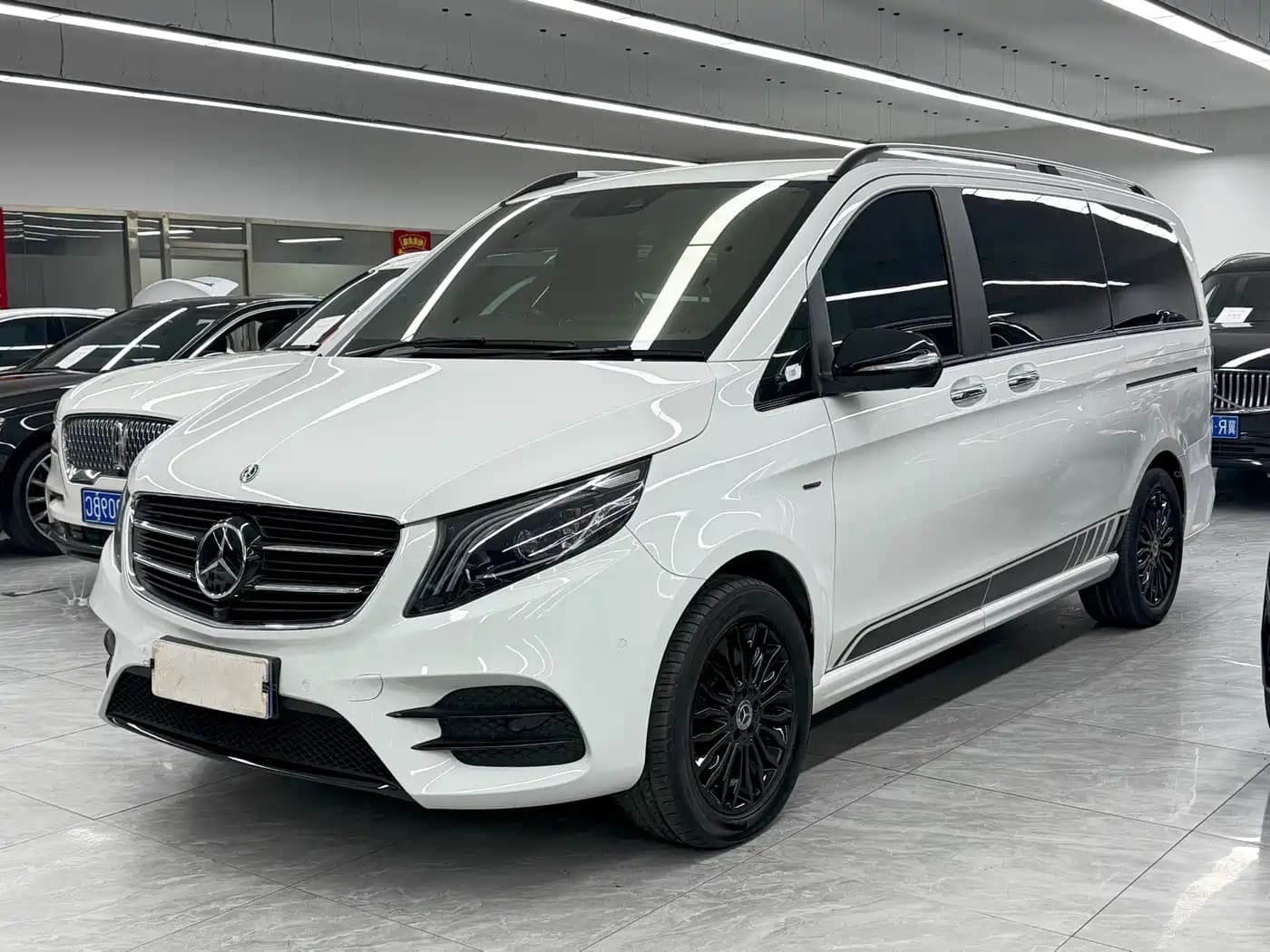 Mercedes-Benz V-Class 2018 V 260 AMG Sport Edition China VI