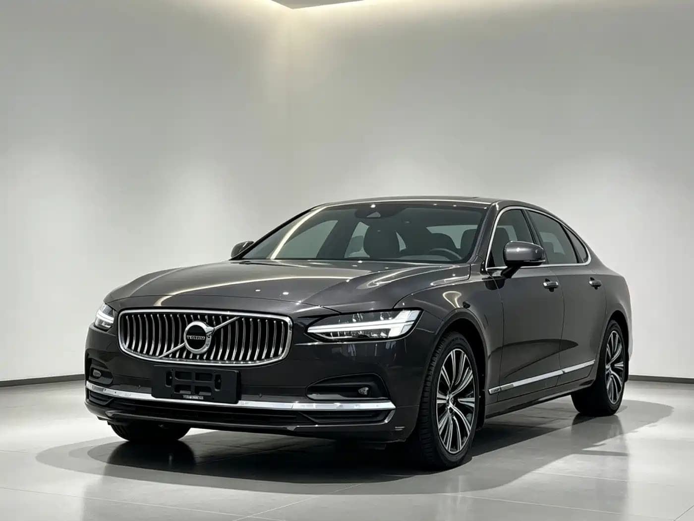 Volvo S90 2021 Model B5 Momentum Luxury Edition