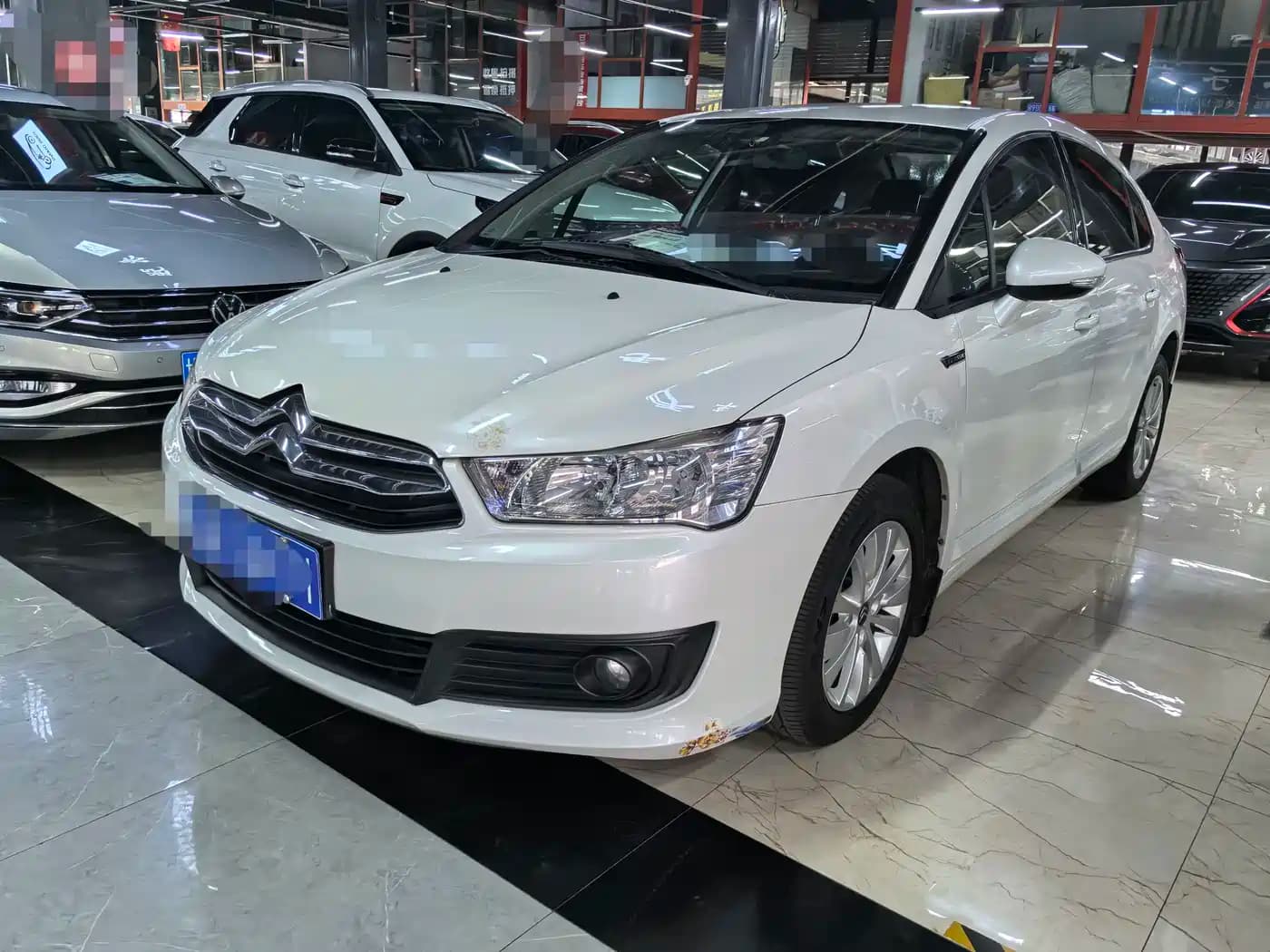 Citroen C-Quatre Citroën 2016 Classic Sedan 1.6L Manual Premium