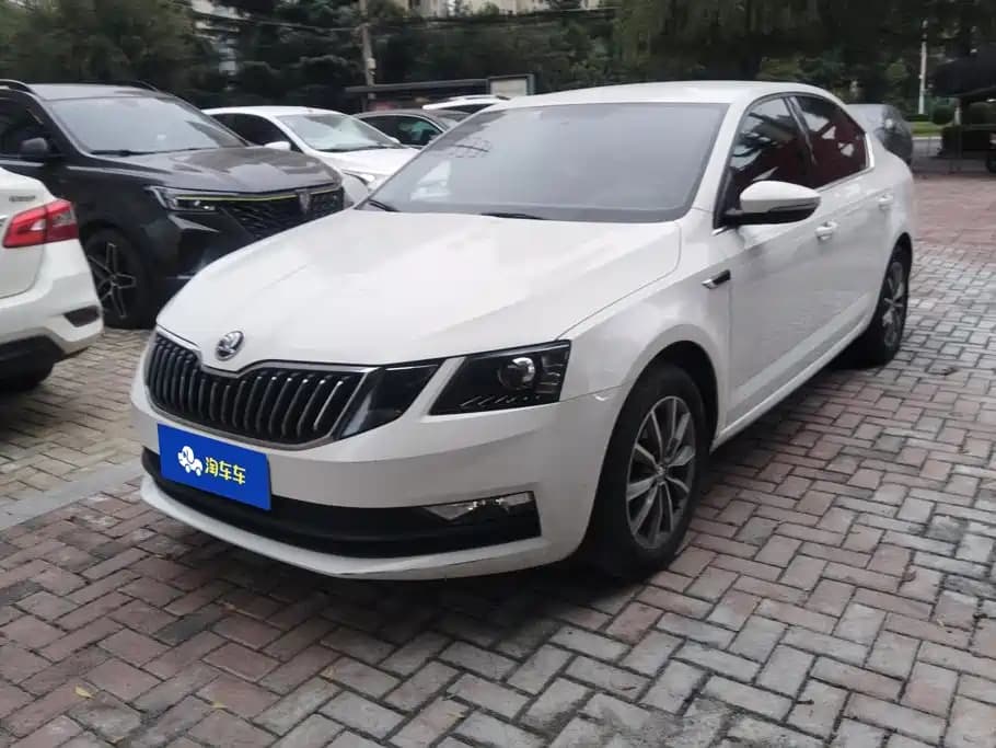 Skoda Octavia Škoda 2019 1.5L Automatic Smart Comfort China VI