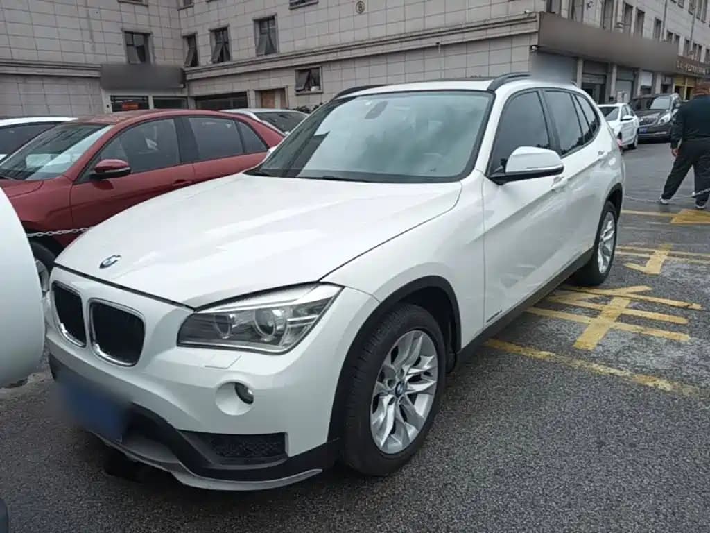 BMW X1 2014 sDrive18i Leading Edition