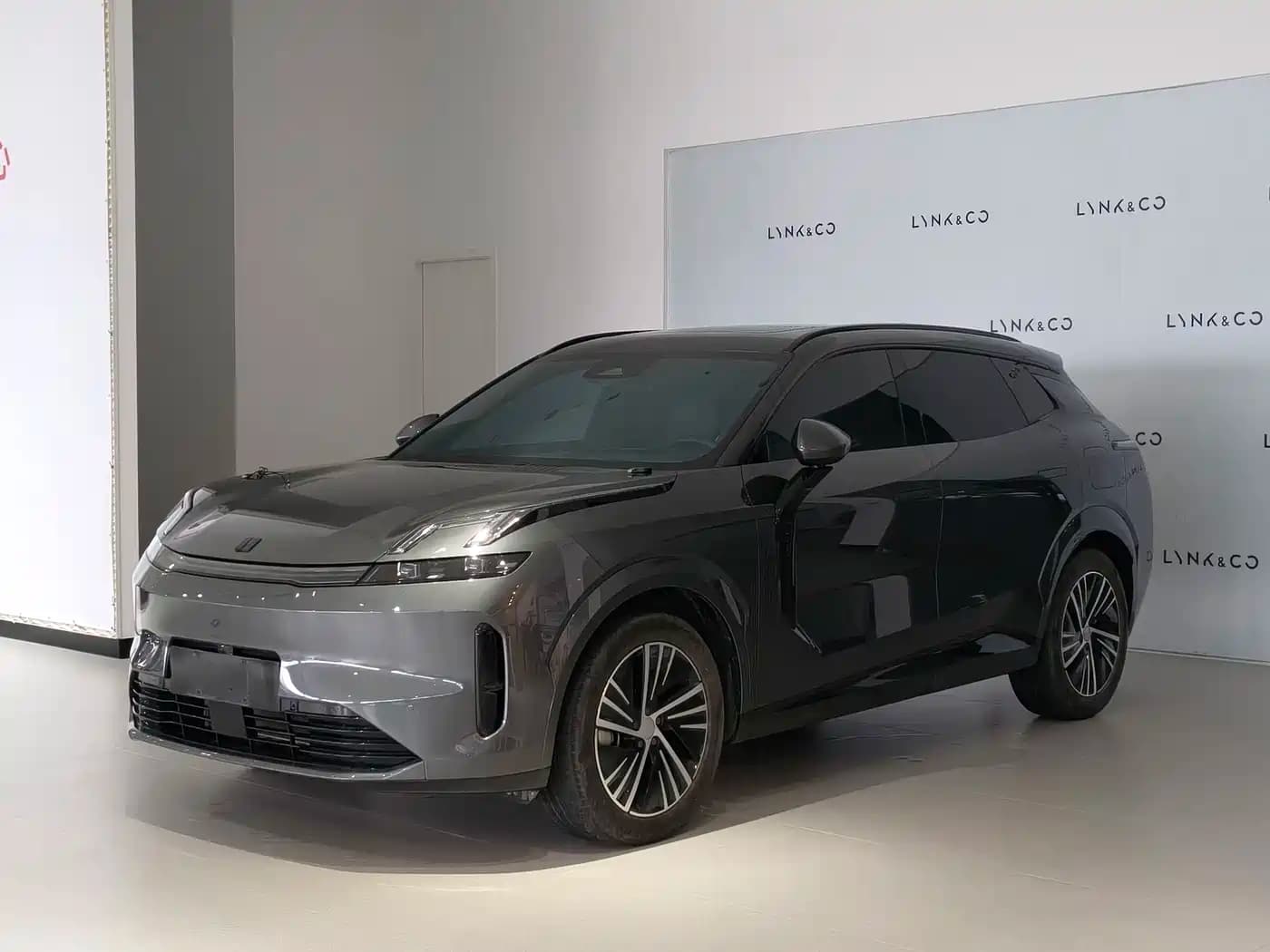 Lynk & Co 08 EM-P 2023 120km Long Range Halo
