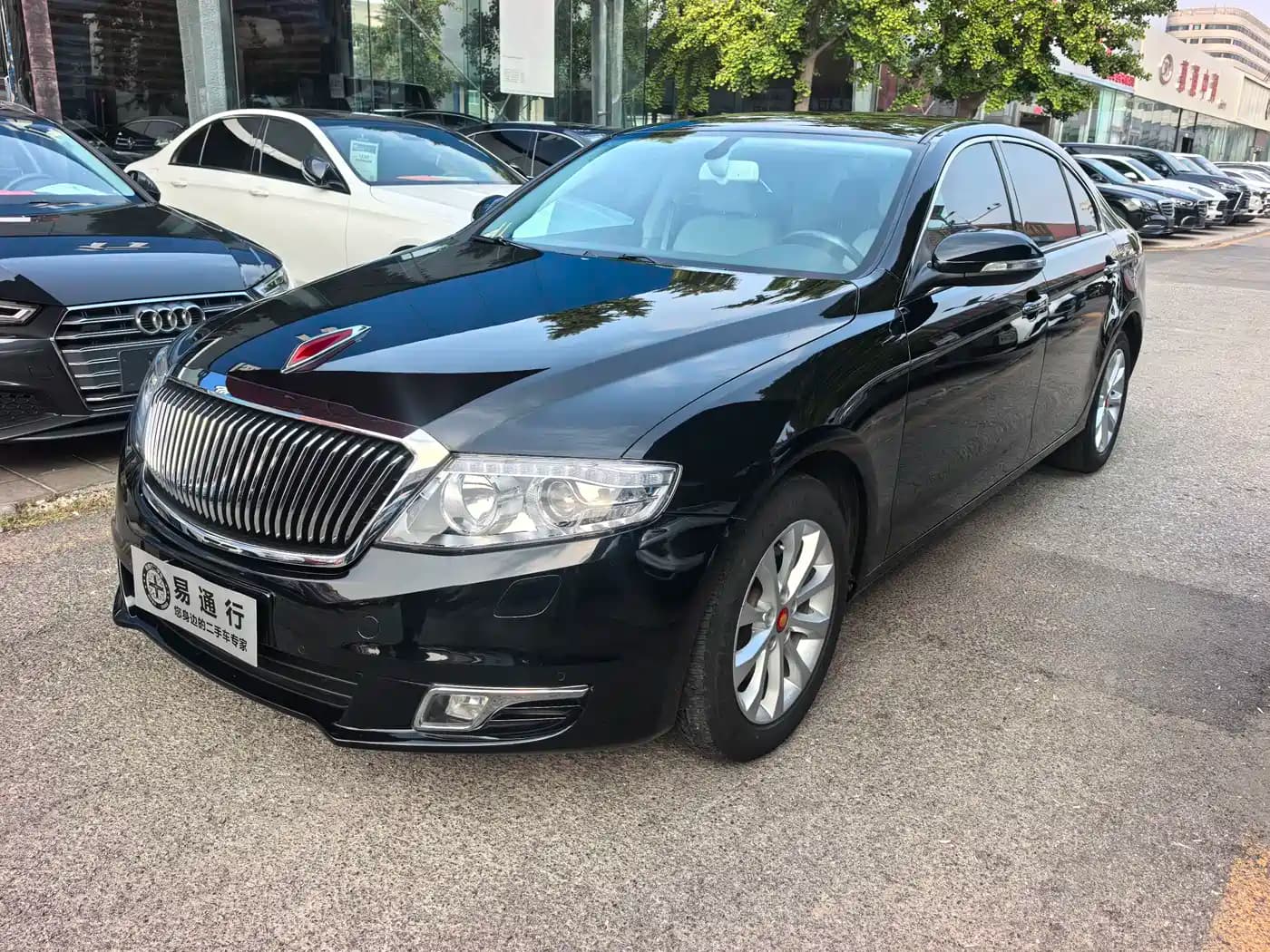 Hongqi H7 2015 2.0T Premium