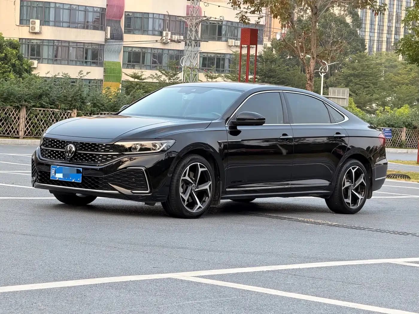Volkswagen Passat 2023 330TSI Starlight Luxury Edition