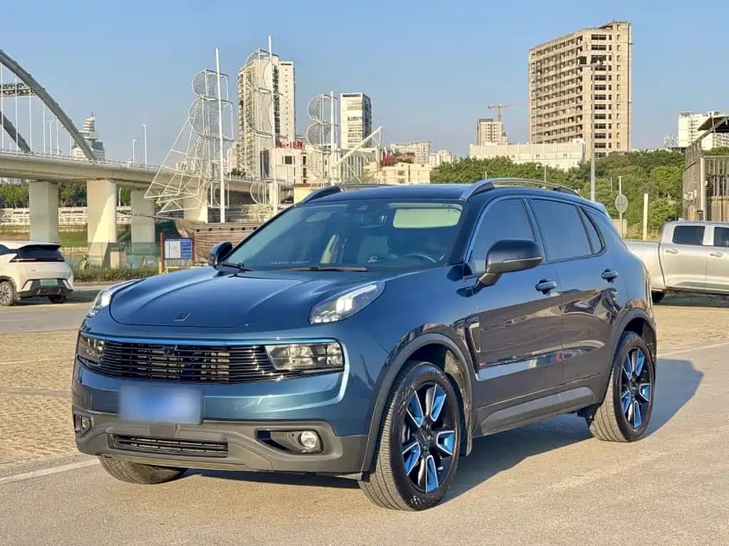 Lynk & Co 01 2017 2.0T 2WD Pro Shine Edition