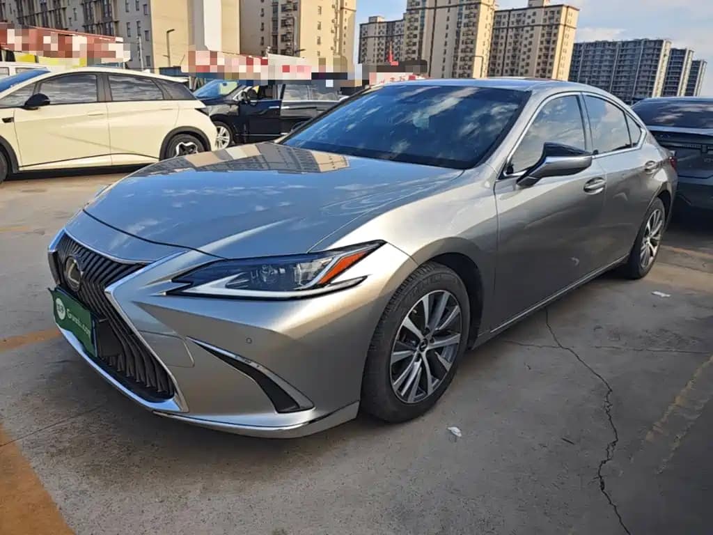 Lexus ES Lexus ES 2020 200 Luxury