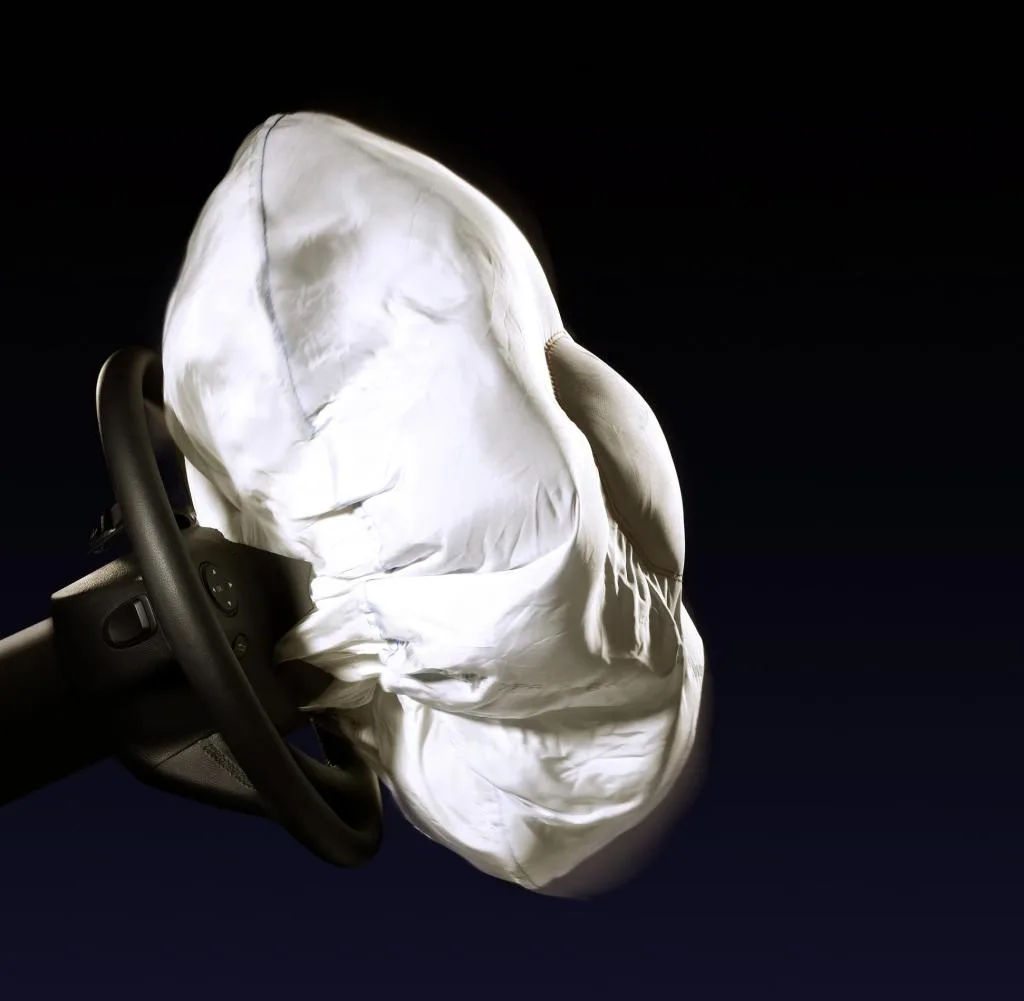 История подушек безопасности: как airbag стал стандартом безопасности