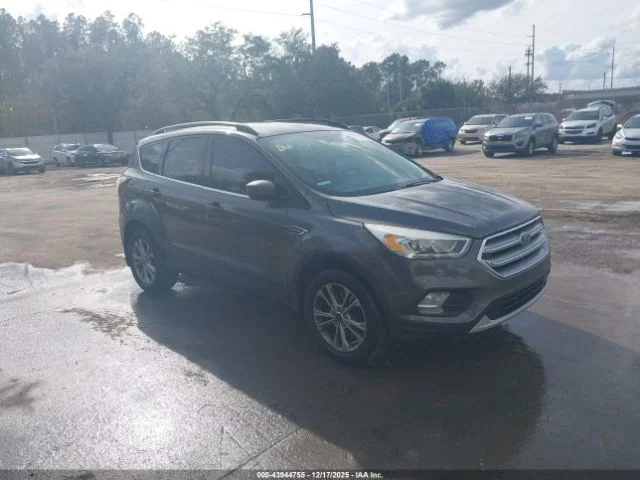 Ford Escape, SE