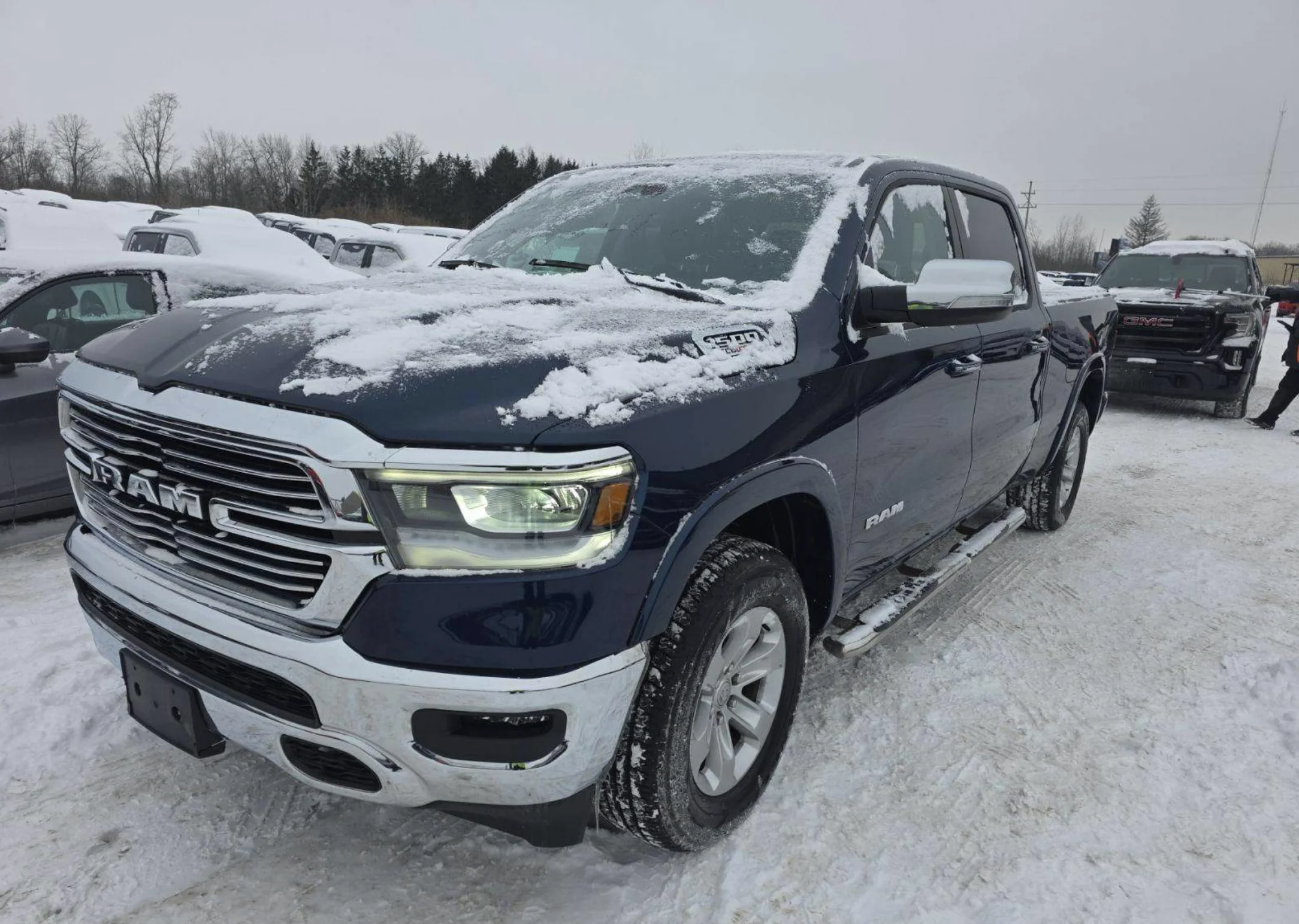 Ram 1500 Laramie Crew Cab Medium Bed