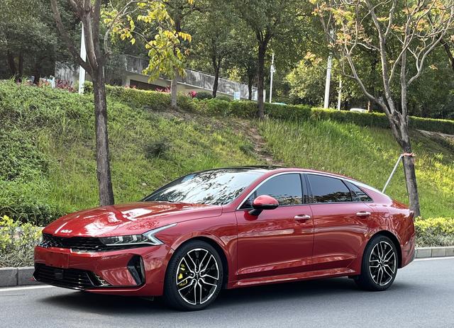 Kia K5 380T GT-Line Flagship Edition