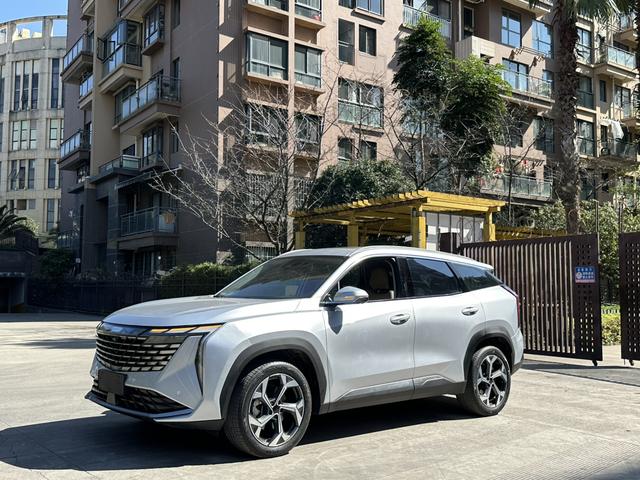 Geely Atlas (Boyue L) DCT Premium Edition